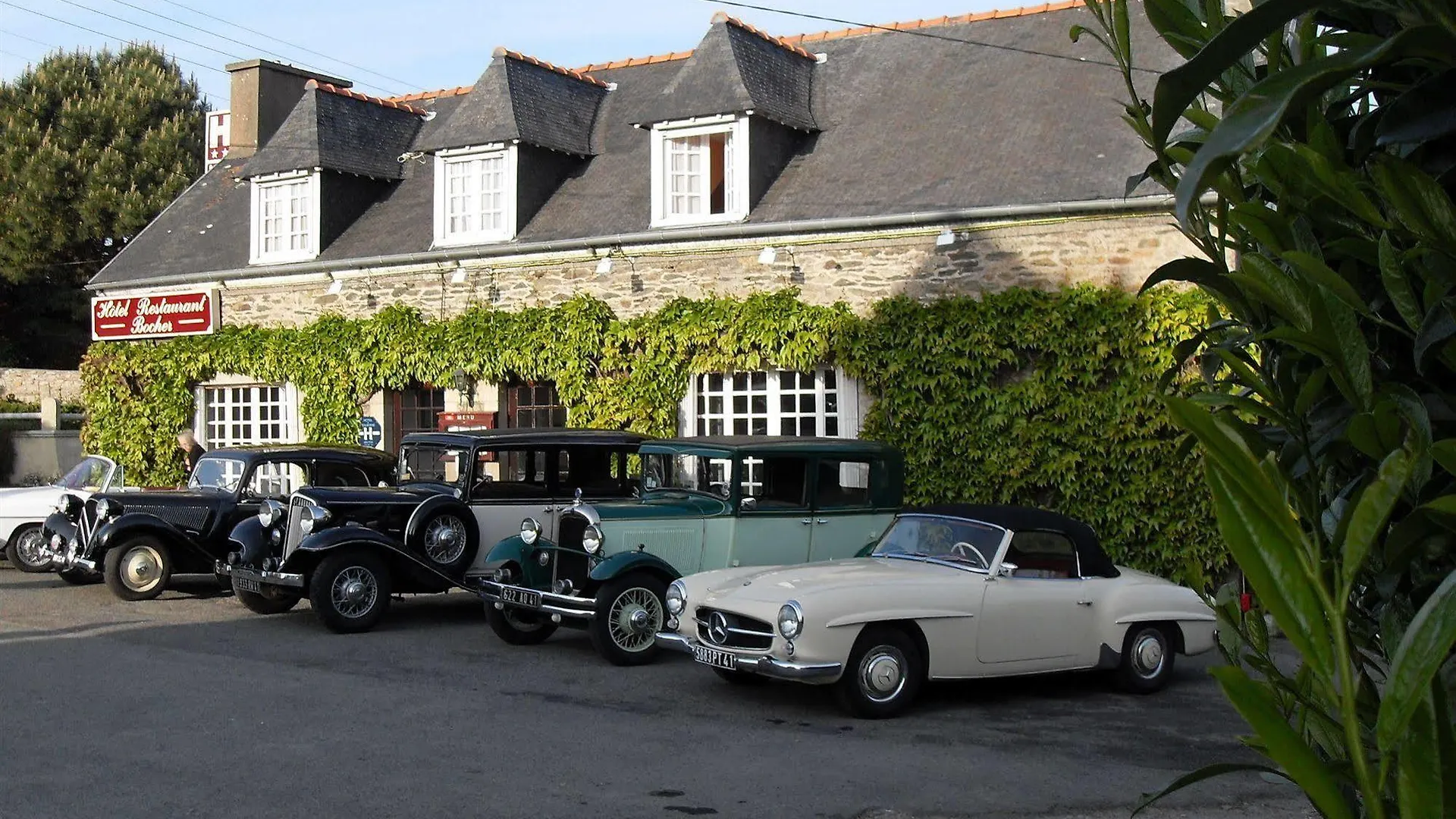 Hotel Restaurant Bocher Ploubazlanec 2*,